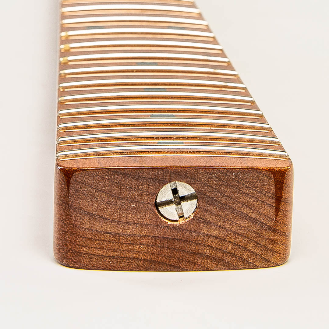 roast flame strat neck heel view