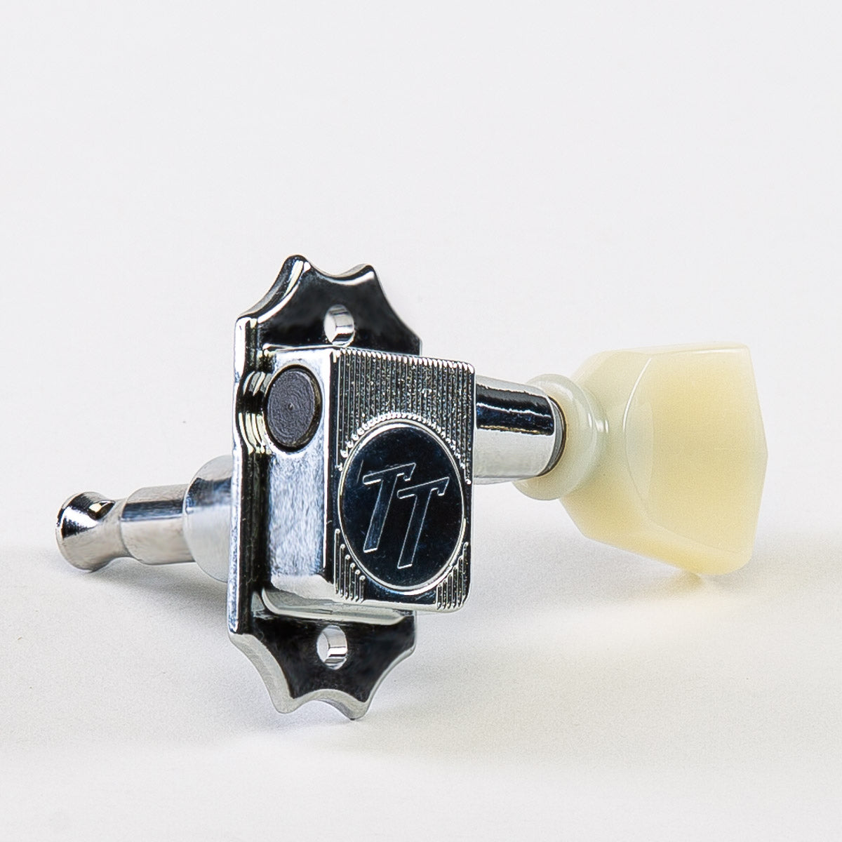true tune vin mod 3x3 keys w/ cream plastic keystone button single front view chrome