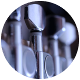 Close up picture of tuning keys cropped into a circle