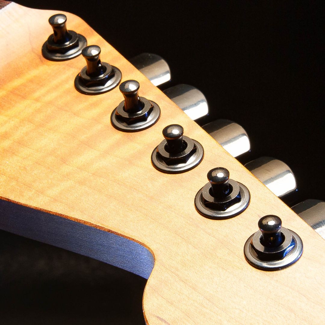 tuning key staggered post set front headstock view