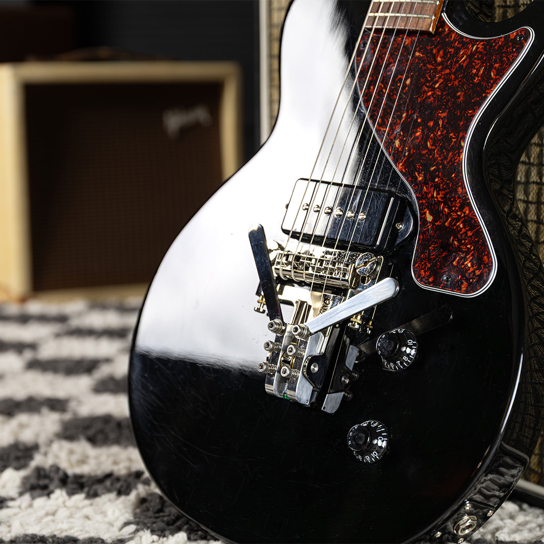 Certano Honky Tonk Special Tailpiece with Badass Wraparound Bridge - Installed 