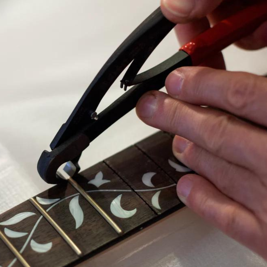 fret puller in use